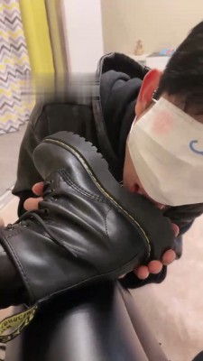 【礼礼大人】人体鞋底清理器 bf21876