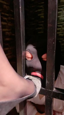 【莉莉丝】刑房囚禁狗狠抽逼供【双视角完整版】 bf22462