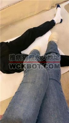【小琪琪】小白鞋踩狗腿  JS240107-13