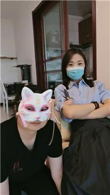 【凌儿女神】母畜下跪陪直播 JS240530-8