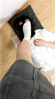 【欣欣】白棉袜脚踩踏/虐乳 JS240818-26