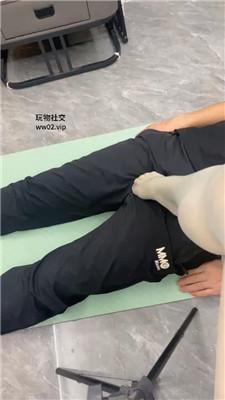 【凤栖】高跟裸足踩虐恋足舔 JS241012-28