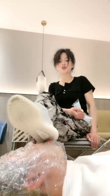 【丹丹】地毯狗舔脏鞋底/白袜脚/裸足 bf29817