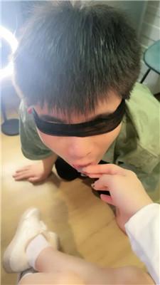 【佳佳】小白鞋白袜气味羞辱 bf52666